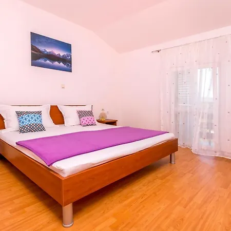 Cvitkovic Rogoznica (Sibenik-Knin)